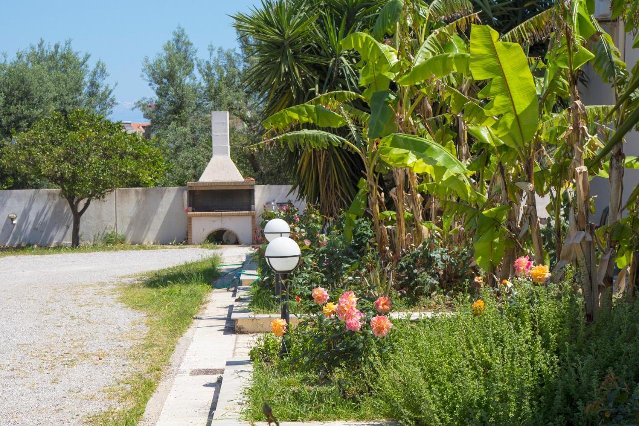 Oliva Holiday Homes Dhiyellótika Zewnętrze zdjęcie